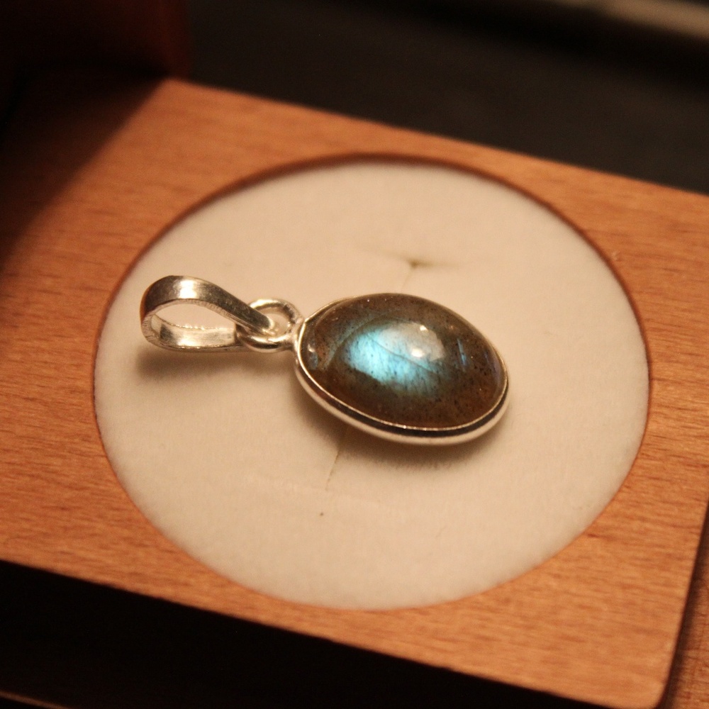 **NEW** Petite Labradorite Sterling Pendant